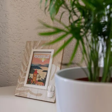 ヴィラ L'auguiere Est, Maisonnette Sans Vis-a-vis Et Au Calme Avec Vue Sur Les Vignes *