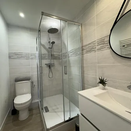 L'auguiere Est, Maisonnette Sans Vis-a-vis Et Au Calme Avec Vue Sur Les Vignes ヴィラ イエール